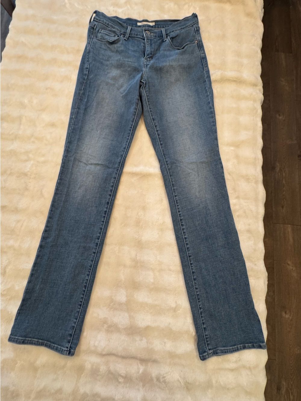 Women’s Levi’s 505 Straight Jeans Size 6
